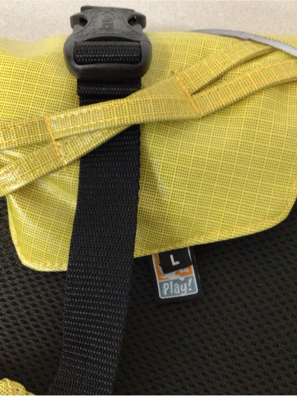 KURGO HALIFAX Dog Water-Resistant Yellow Rain Jacket for LARGE DOGS UNWORN